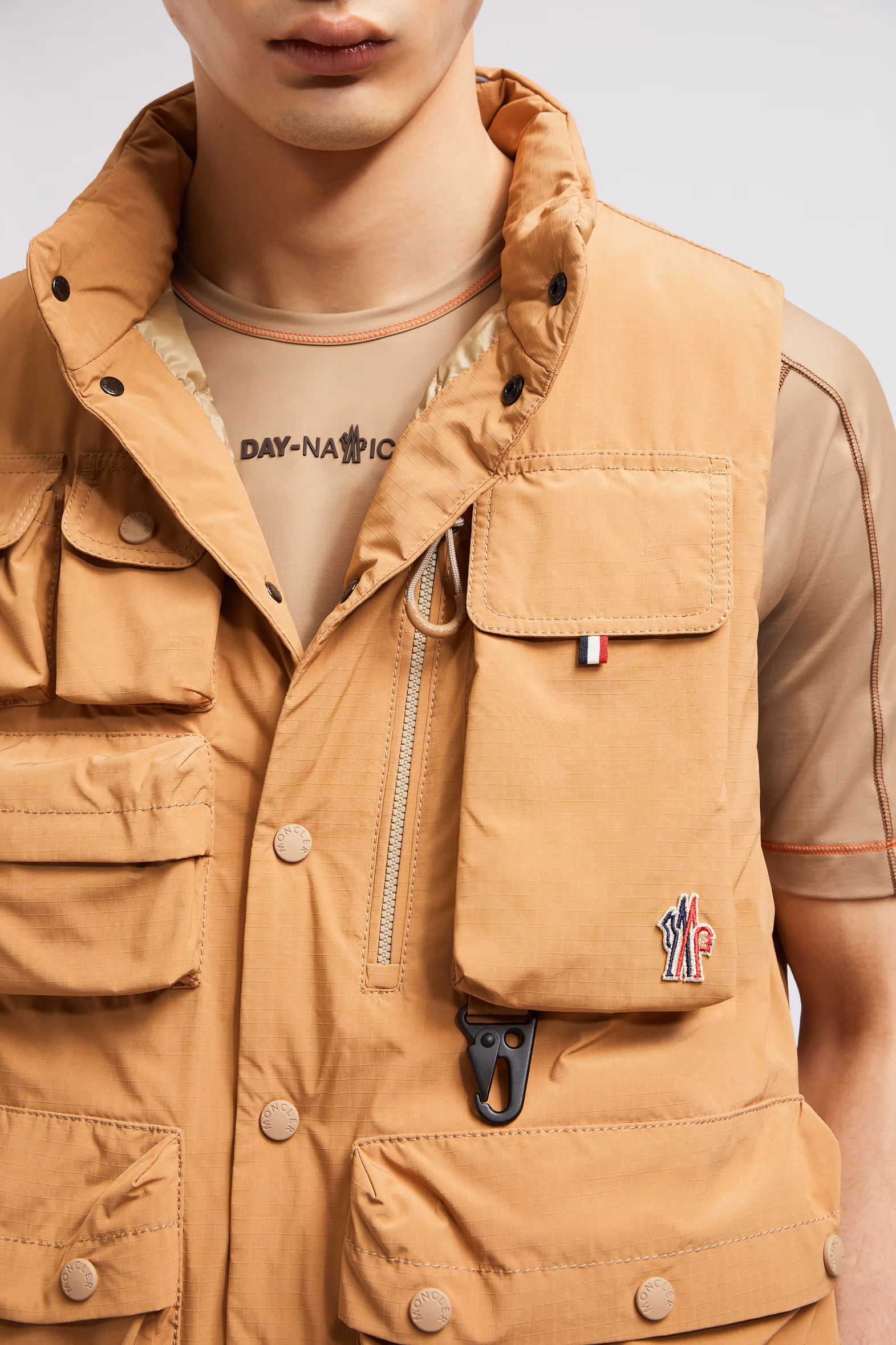 Chaleco plumífero Tongass Hombre Marrón claro Moncler 8